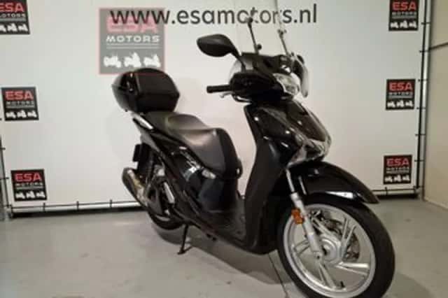 Honda SH 150i C-ABS (2018) thumbnail 4