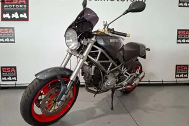Ducati M 1000 Monster (2011) thumbnail 3