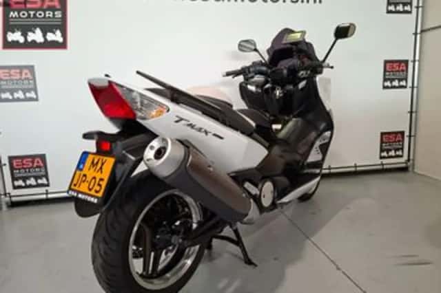 Yamaha Tmax (2010) thumbnail 6