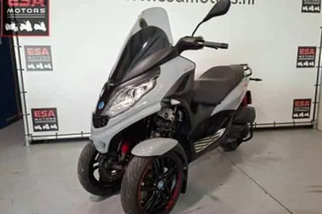 Piaggio MP3 300 HPE (2022) thumbnail 4