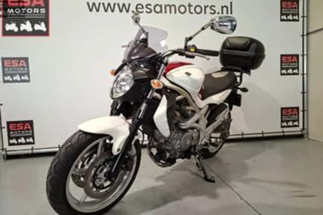 Suzuki SFV 650 Gladius (2009) thumbnail 4