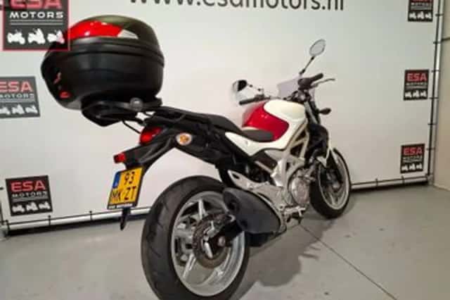 Suzuki SFV 650 Gladius (2009) thumbnail 6