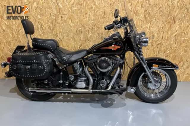 Harley-Davidson FLSTC Heritage Softail Classic (1992) thumbnail 1