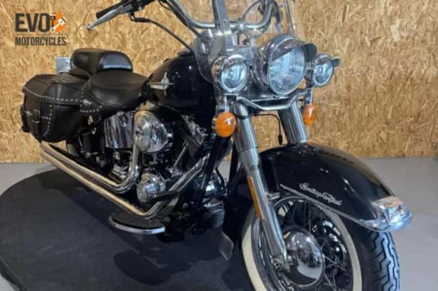 Harley-Davidson 88 FLSTC Heritage Classic (2002) thumbnail 2