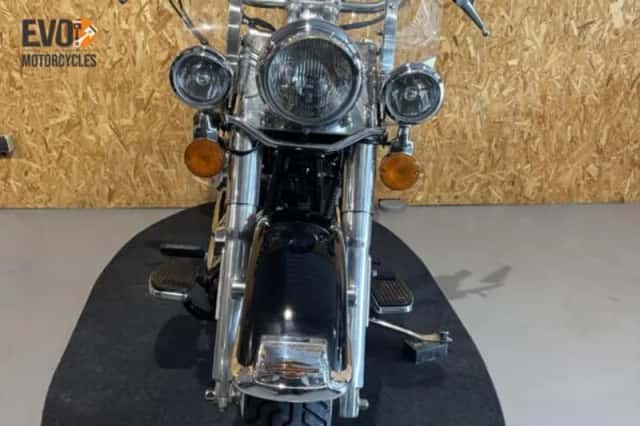 Harley-Davidson 88 FLSTC Heritage Classic (2002) thumbnail 3