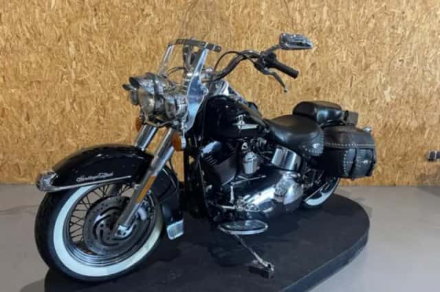 Harley-Davidson 88 FLSTC Heritage Classic (2002) thumbnail 4