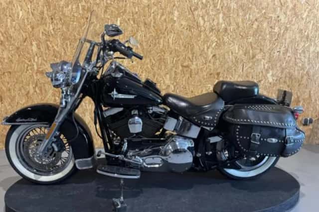 Harley-Davidson 88 FLSTC Heritage Classic (2002) thumbnail 5
