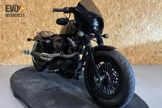 Harley-Davidson 1200X Sportster Forty-Eight (2013) thumbnail 2