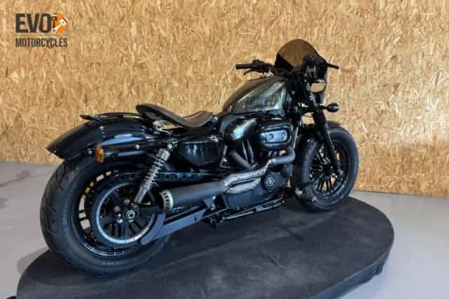 Harley-Davidson 1200X Sportster Forty-Eight (2013) thumbnail 3