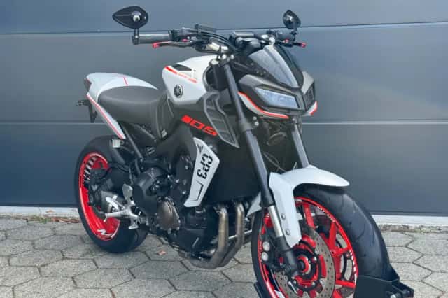 YAMAHA MT09 ABS (2020) thumbnail 2
