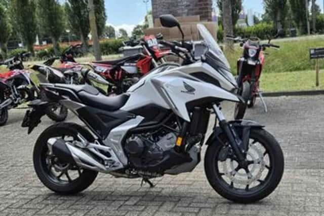 Honda NC750X (2022) thumbnail 1