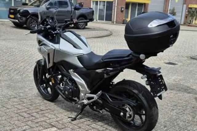 Honda NC750X (2024) thumbnail 2