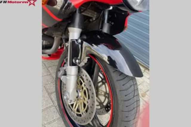 Honda VTR 1000 F FIRESTORM (2005) thumbnail 5