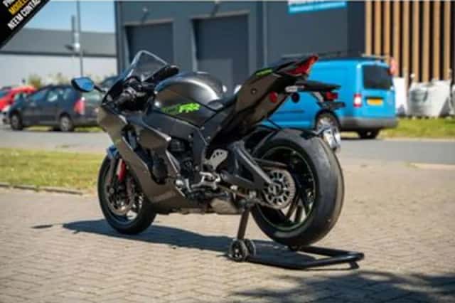 Kawasaki Ninja ZX-10RR (2025) thumbnail 5