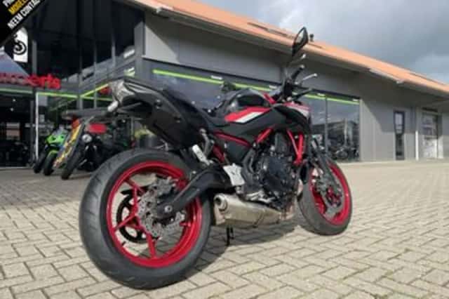 Kawasaki Z650 (2024) thumbnail 3