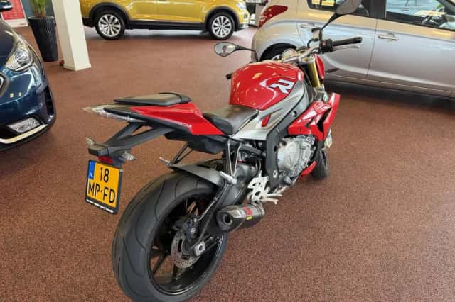 BMW S 1000 R (2014) thumbnail 3