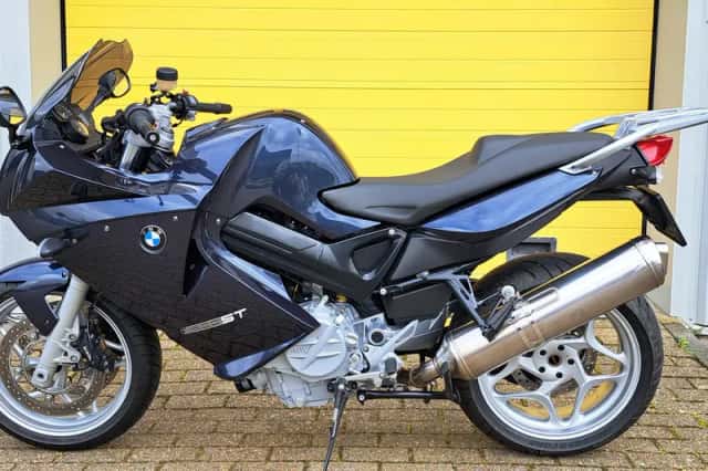 BMW F 800 ST (2009) thumbnail 3