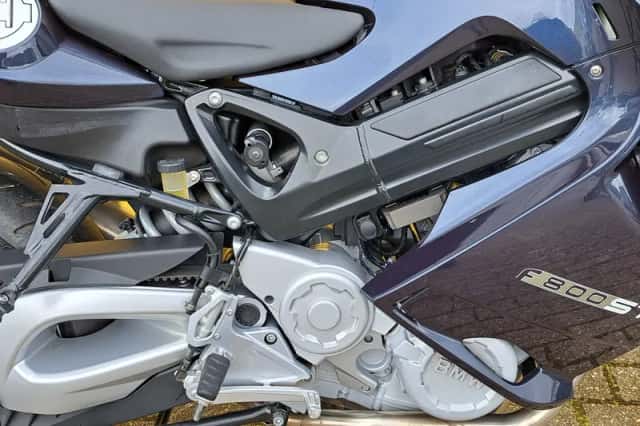 BMW F 800 ST (2009) thumbnail 6