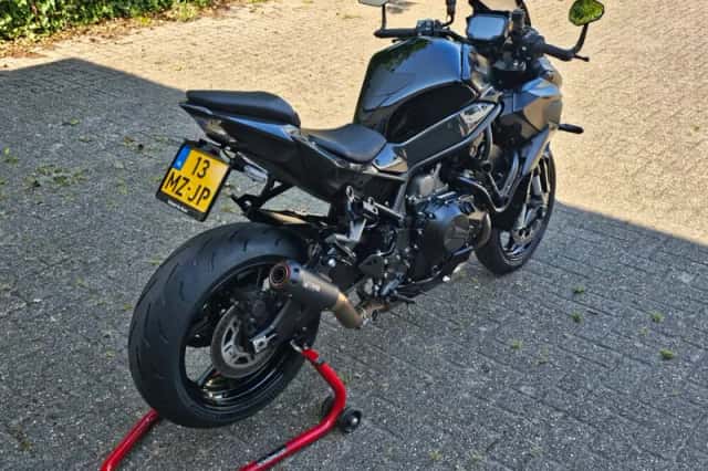 Kawasaki Z H2 (2020) thumbnail 4