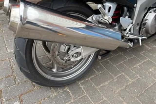 Honda CBR 1100 XX SUPER BLACKBIRD (2000) thumbnail 6