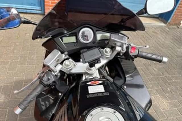 Honda VFR 800 F (2008) thumbnail 4