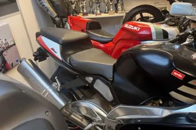 APRILIA RSV 1000 R (2000) thumbnail 3