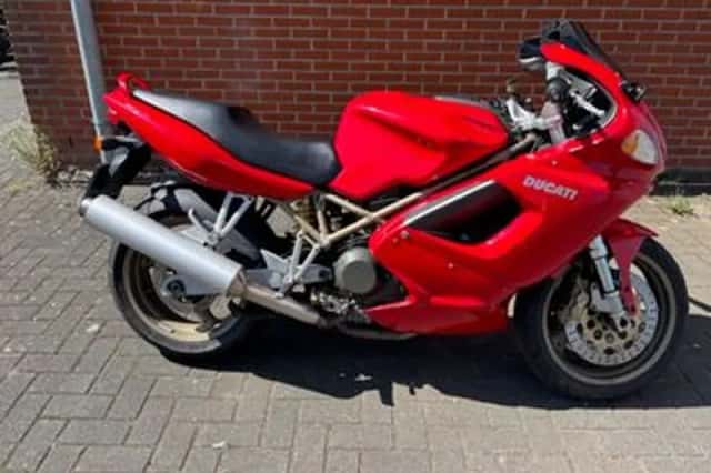 DUCATI ST 4 (1999) thumbnail 1