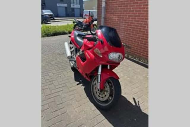 DUCATI ST 4 (1999) thumbnail 3