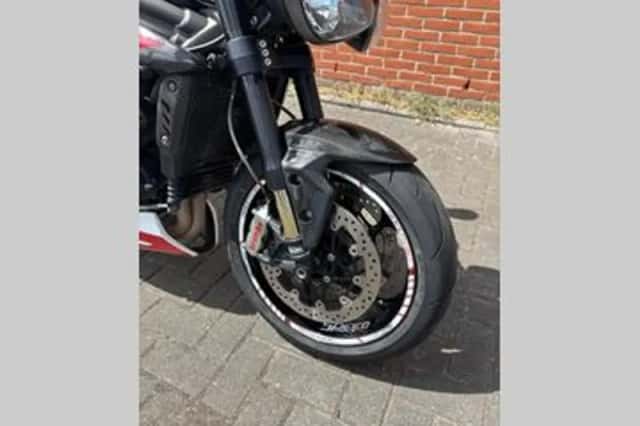Triumph Speed Triple RS (2020) thumbnail 2
