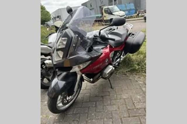 BMW R 1200 ST (2005) thumbnail 2