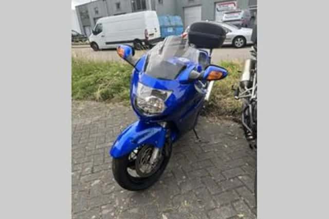 Honda CBR 1100 XX SUPER BLACKBIRD (1999) thumbnail 6