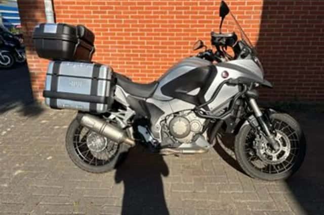 Honda VFR 1200 X Crosstourer (2012) thumbnail 1
