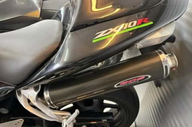 Kawasaki ZX-10R (2008) thumbnail 4