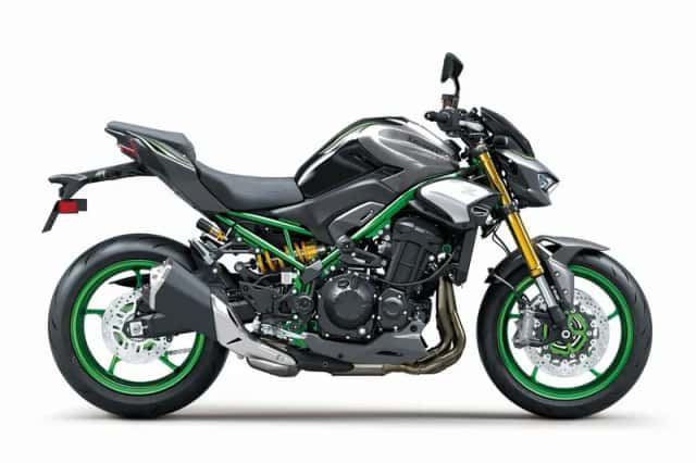 Kawasaki Z900 (2024) thumbnail 4