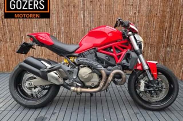 Ducati Monster 821 (2015) thumbnail 1