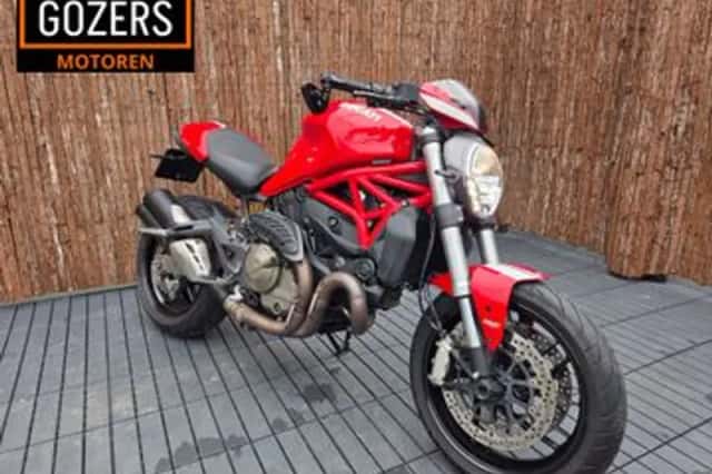 Ducati Monster 821 (2015) thumbnail 2