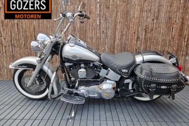 Harley-Davidson Heritage Softail Classic (2003) thumbnail 2