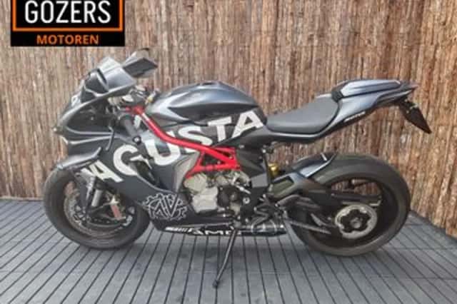 MV Agusta F3 800 (2014) thumbnail 3