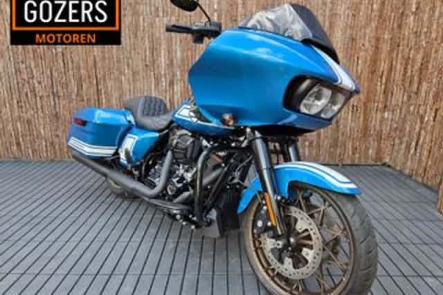 Harley-Davidson Road Glide (2023) thumbnail 2