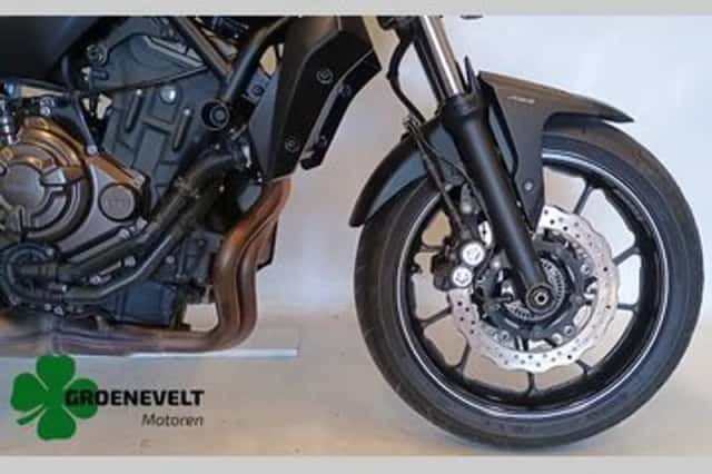 YAMAHA MT 07 ABS (2015) thumbnail 4