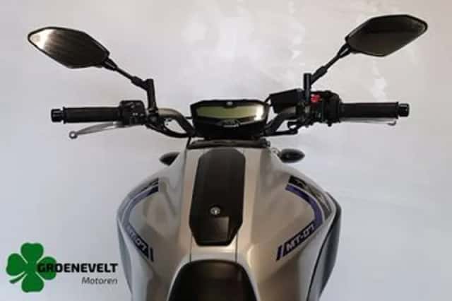 Yamaha MT-07 (2016) thumbnail 2