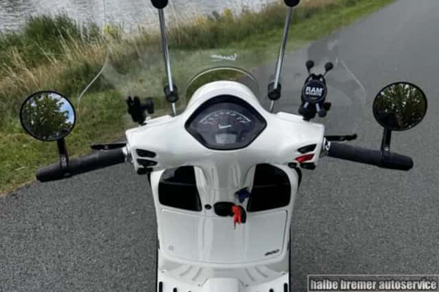 Vespa GTS 300 Touring (2021) thumbnail 4
