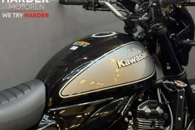 Kawasaki Z900RS (2025) thumbnail 6