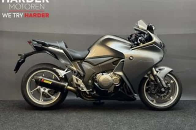 Honda VFR 1200 F (2010) thumbnail 2