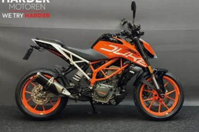 KTM 390 Duke (2018) thumbnail 2