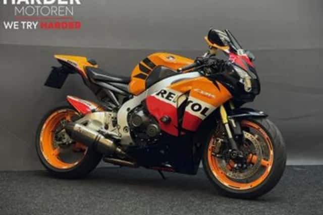 Honda CBR 1000 RR FIREBLADE C-ABS (2012) thumbnail 1