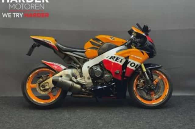 Honda CBR 1000 RR FIREBLADE C-ABS (2012) thumbnail 2