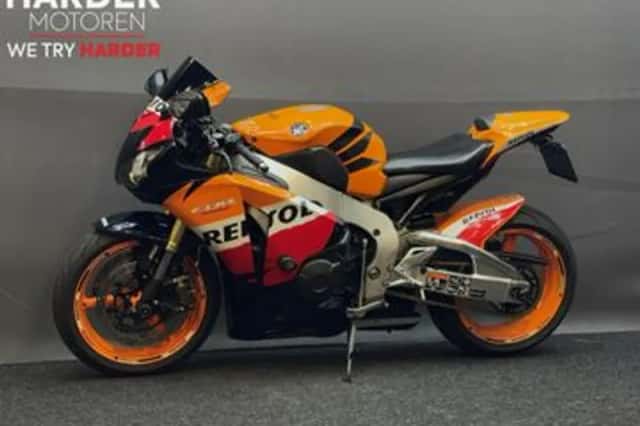 Honda CBR 1000 RR FIREBLADE C-ABS (2012) thumbnail 5