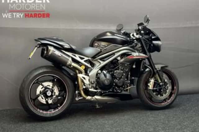 Triumph Speed Triple RS (2018) thumbnail 3