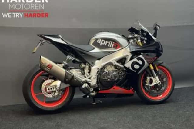 APRILIA RSV 4 RR (2021) thumbnail 3